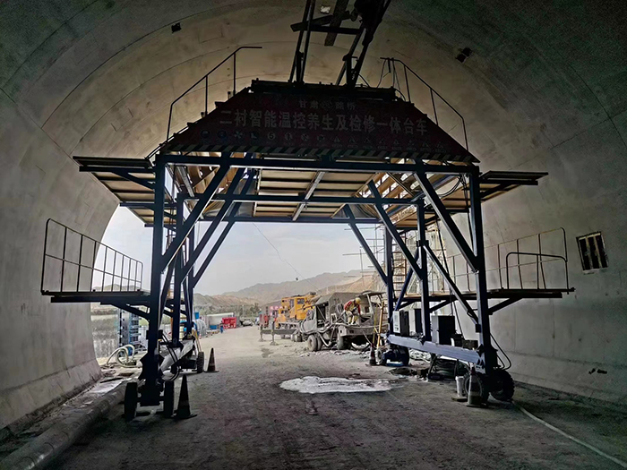 布料機(jī)、大型布料機(jī)、行走式布料機(jī)、圓筒布料機(jī)、行走式液壓布料機(jī)、移動式液壓布料機(jī)、電動布料機(jī)、手動布料機(jī)、梁場專用液壓布料機(jī)